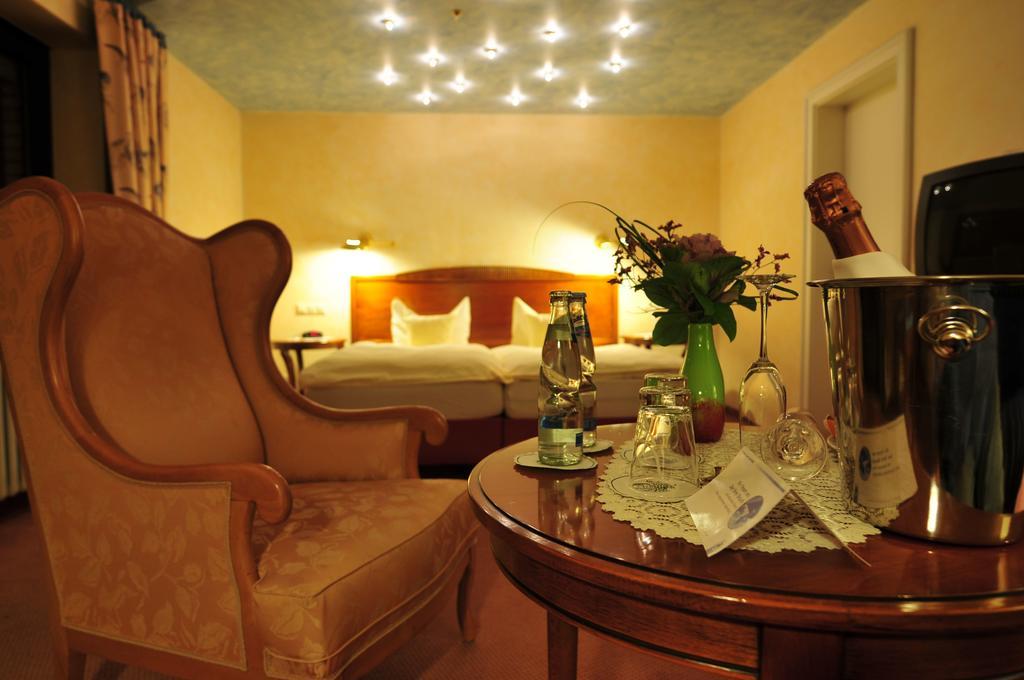 Hotel Tannenhof Bad Wünnenberg Δωμάτιο φωτογραφία
